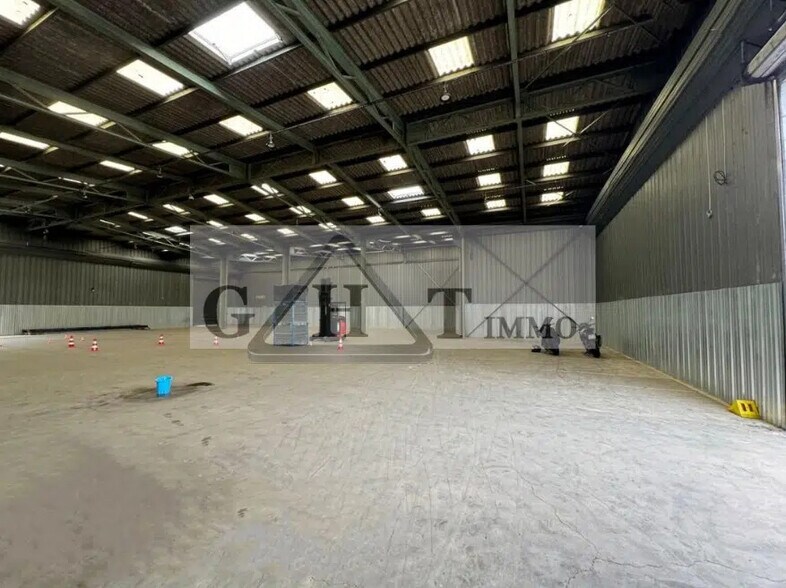 Bureau dans Viry-Châtillon à louer - Photo intérieure – Image 2 sur 5