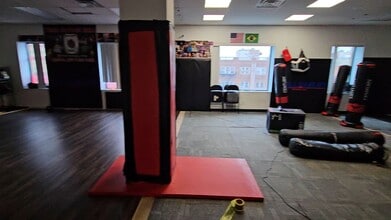 31-21 31st St, Long Island City, NY à louer - Vidéo sur l’annonce professionnelle 