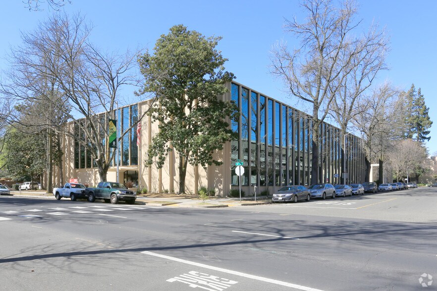 1500 5th St, Sacramento, CA à louer - Photo de l’immeuble – Image 2 sur 13