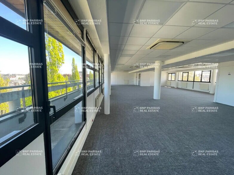 Bureau dans Nantes à louer - Photo de l’immeuble – Image 2 sur 11
