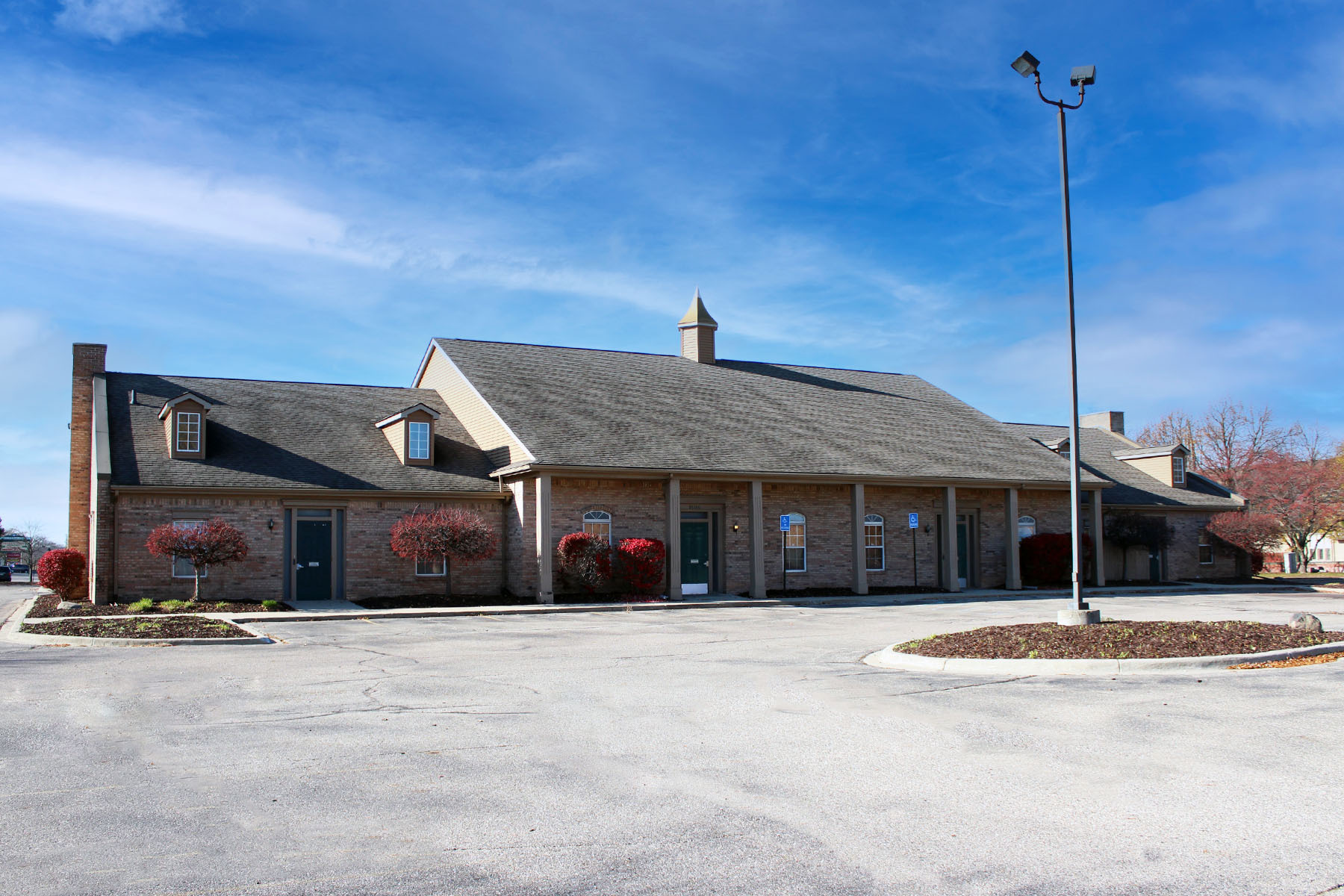 35100-35120 E Michigan Ave, Wayne, MI à louer Photo de l’immeuble– Image 1 sur 17