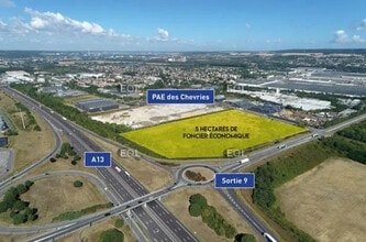 Aubergenville, YVE - Vue aérienne vue de carte