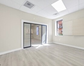 74 Elm St, Morristown, NJ à louer Photo intérieure– Image 2 sur 5