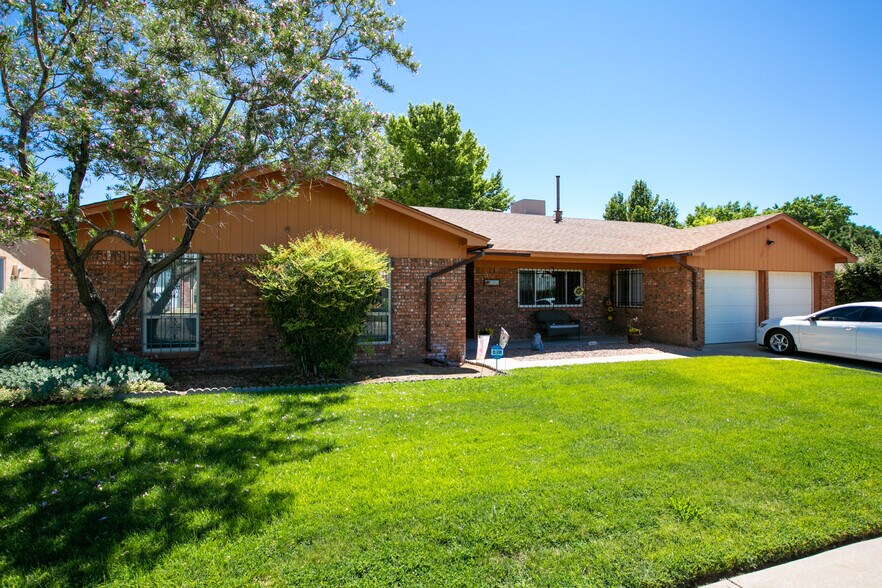 5320 Van Christopher Dr NE, Albuquerque, NM à vendre - Photo principale – Image 3 sur 15