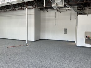 4015-4083 W Oak Ridge Rd, Orlando, FL à louer Photo intérieure– Image 2 sur 2