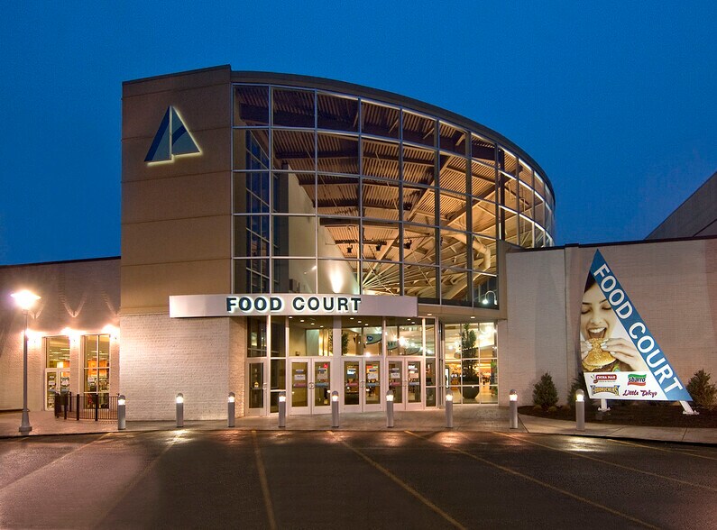 654 Millcreek Mall, Erie, PA à louer - Photo de l’immeuble – Image 1 sur 14