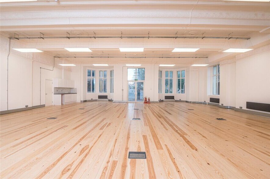 4-5 Church Rd, Southend-On-Sea à louer - Photo de l’immeuble – Image 3 sur 9