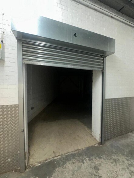 2 Cowgate Rd, Greenford à louer - Photo de l’immeuble – Image 2 sur 10