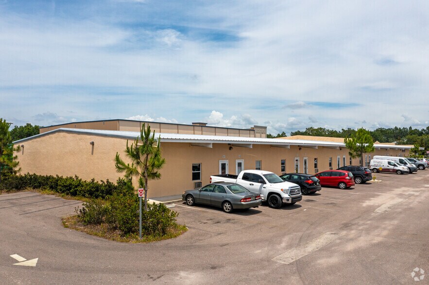 5316 Lena Rd, Bradenton, FL à louer - Photo de l’immeuble – Image 2 sur 13