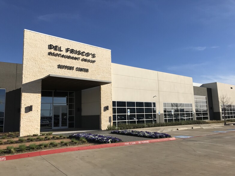 2900 Ranch Trl, Irving, TX à louer - Photo principale – Image 1 sur 9