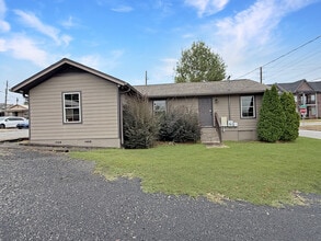 816 21st Ave E, Tuscaloosa, AL à louer Photo de l’immeuble– Image 1 sur 23