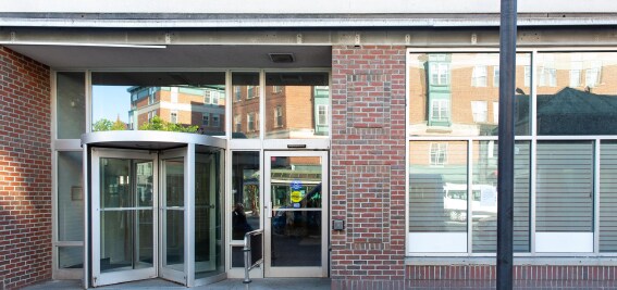 625 Massachusetts Ave, Cambridge, MA à louer - Photo de l’immeuble – Image 2 sur 4