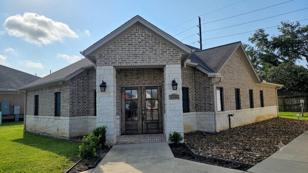 23219 Red River Dr, Katy, TX à vendre - Photo de l’immeuble – Image 1 sur 18