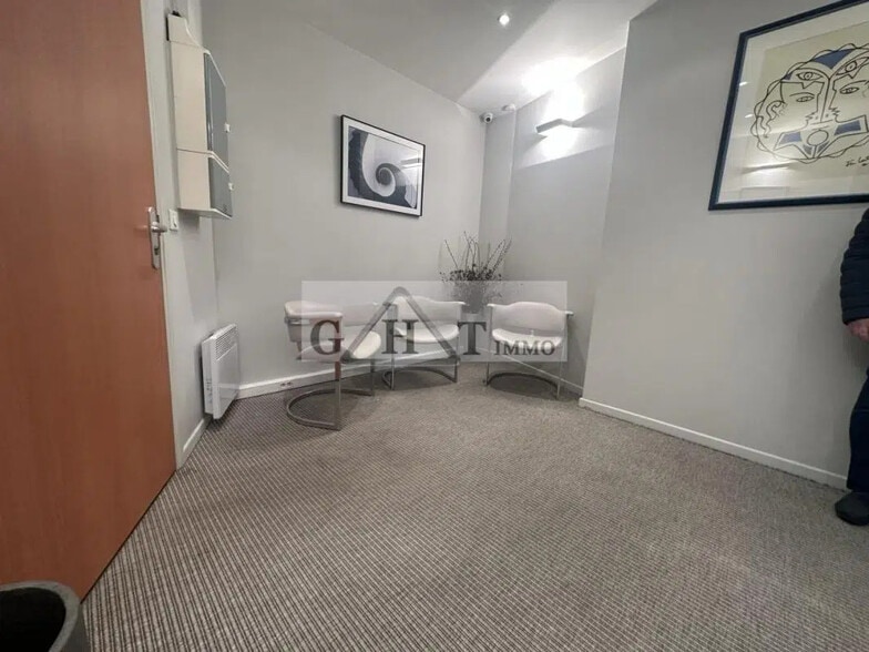 Bureau dans Créteil à vendre - Photo de l’immeuble – Image 3 sur 14