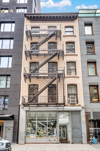 Plus de détails pour 28 Warren St, New York, NY - Bureau, Local commercial à louer