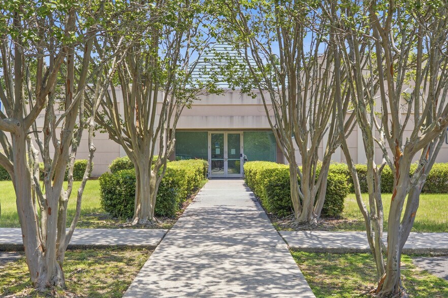 3355 McLemore Dr, Pensacola, FL à louer - Photo intérieure – Image 3 sur 5