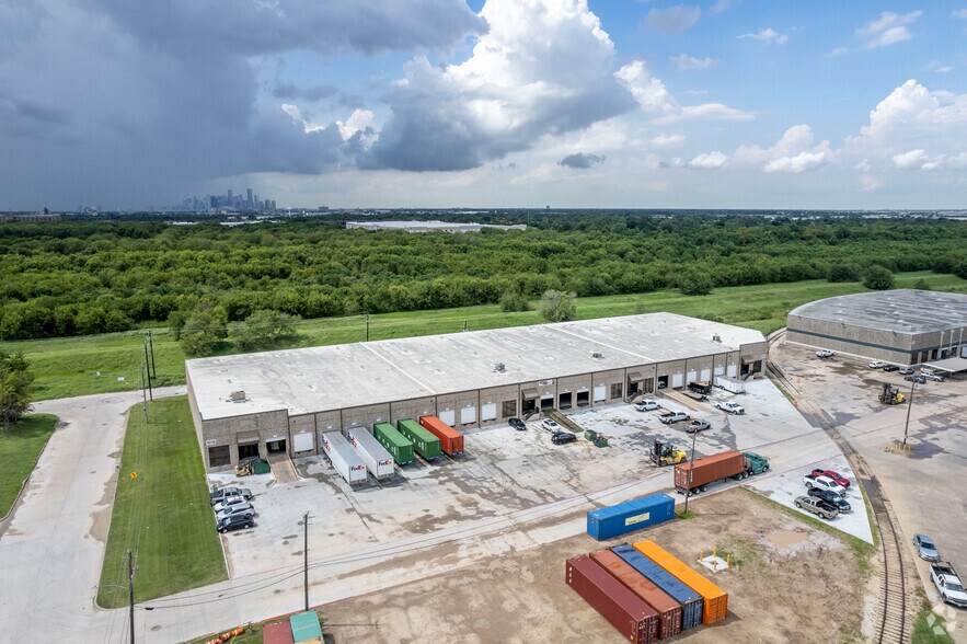 1819 Turning Basin Dr, Houston, TX à louer - Aérien – Image 2 sur 8