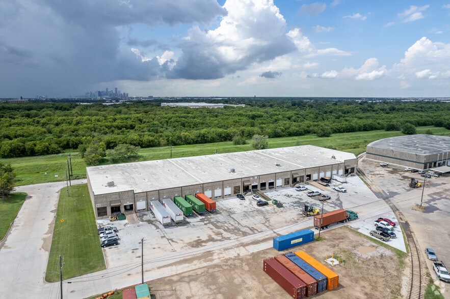 1819 Turning Basin Dr, Houston, TX à louer - Aérien – Image 2 sur 8