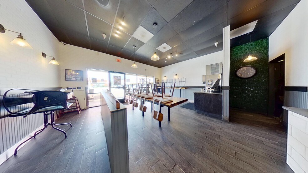 488 E 17th St, Costa Mesa, CA à louer - Photo de l’immeuble – Image 2 sur 7