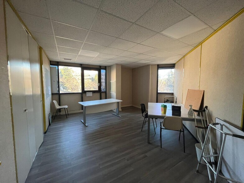 Bureau dans Marseille à louer - Photo de l’immeuble – Image 3 sur 9