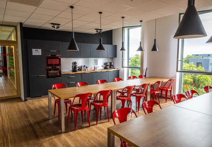 Bureau dans Saint-Herblain à vendre - Photo de l’immeuble – Image 1 sur 5