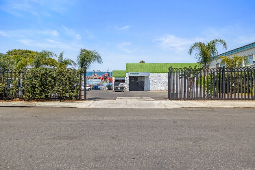770 Tucker Rd, Tehachapi, CA à vendre - Photo de l’immeuble – Image 3 sur 33