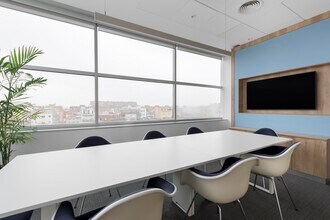Espace de coworking dans Plaça de la Pau, 1, Cornellà de Llobregat à louer Photo intérieure– Image 1 sur 1
