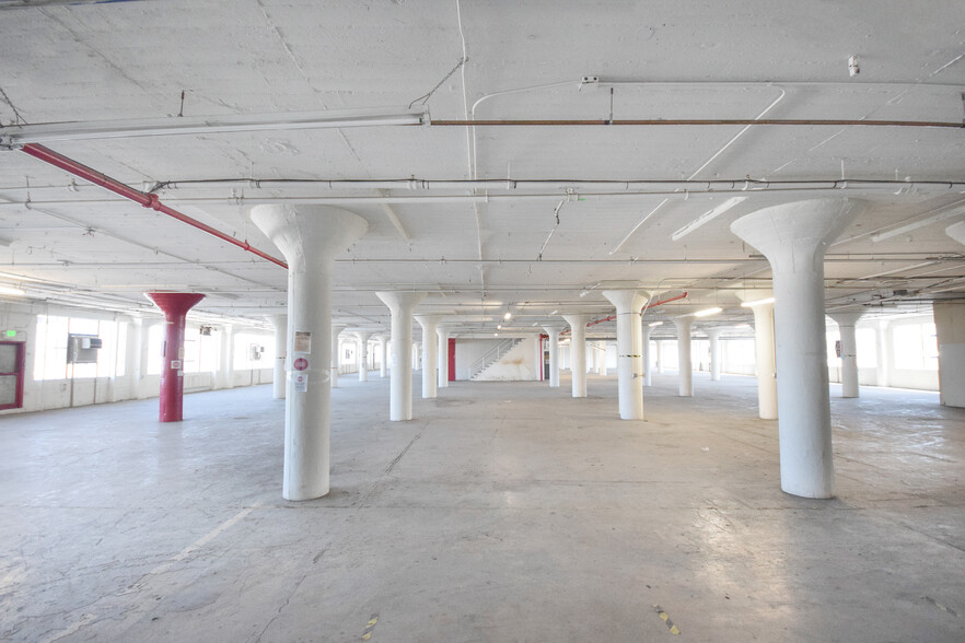 2155 E 7th St, Los Angeles, CA à louer - Photo intérieure – Image 3 sur 6