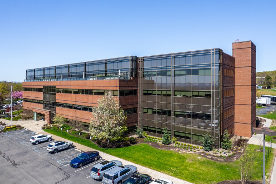 100 Baltimore Dr, Wilkes Barre, PA à louer - Photo de l’immeuble – Image 2 sur 5
