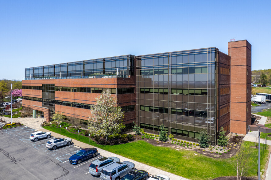 100 Baltimore Dr, Wilkes Barre, PA à louer - Photo de l’immeuble – Image 3 sur 6