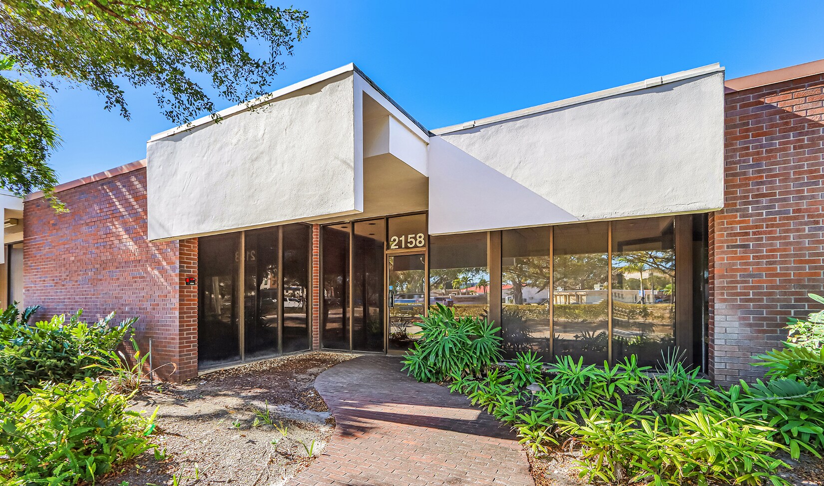 2142-2158 Johnson St, Fort Myers, FL à louer Photo principale– Image 1 sur 11