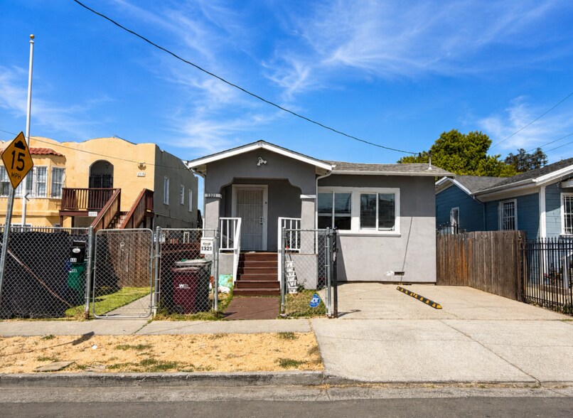 1317 83rd Ave, Oakland, CA à vendre - Photo de l’immeuble – Image 3 sur 17