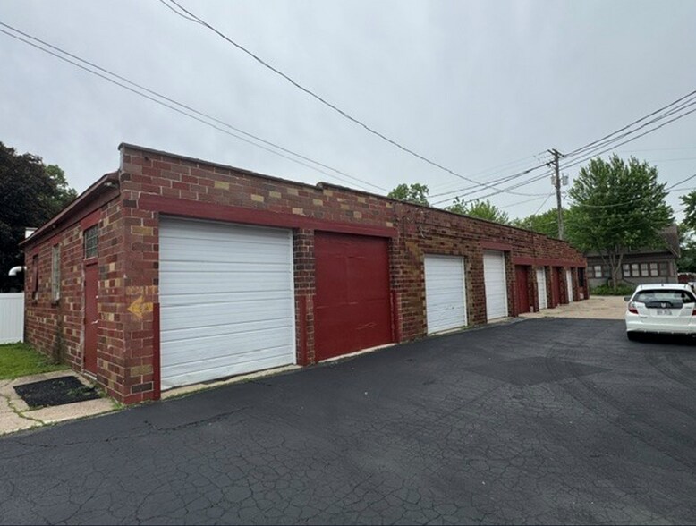740 N Main St, Oshkosh, WI à vendre - Photo de l’immeuble – Image 3 sur 4