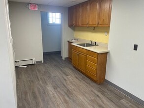 29 Trinity St, Newton, NJ à louer Photo intérieure– Image 2 sur 9