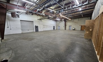 22011-22043 Industrial Blvd, Rogers, MN à louer Photo intérieure– Image 2 sur 5
