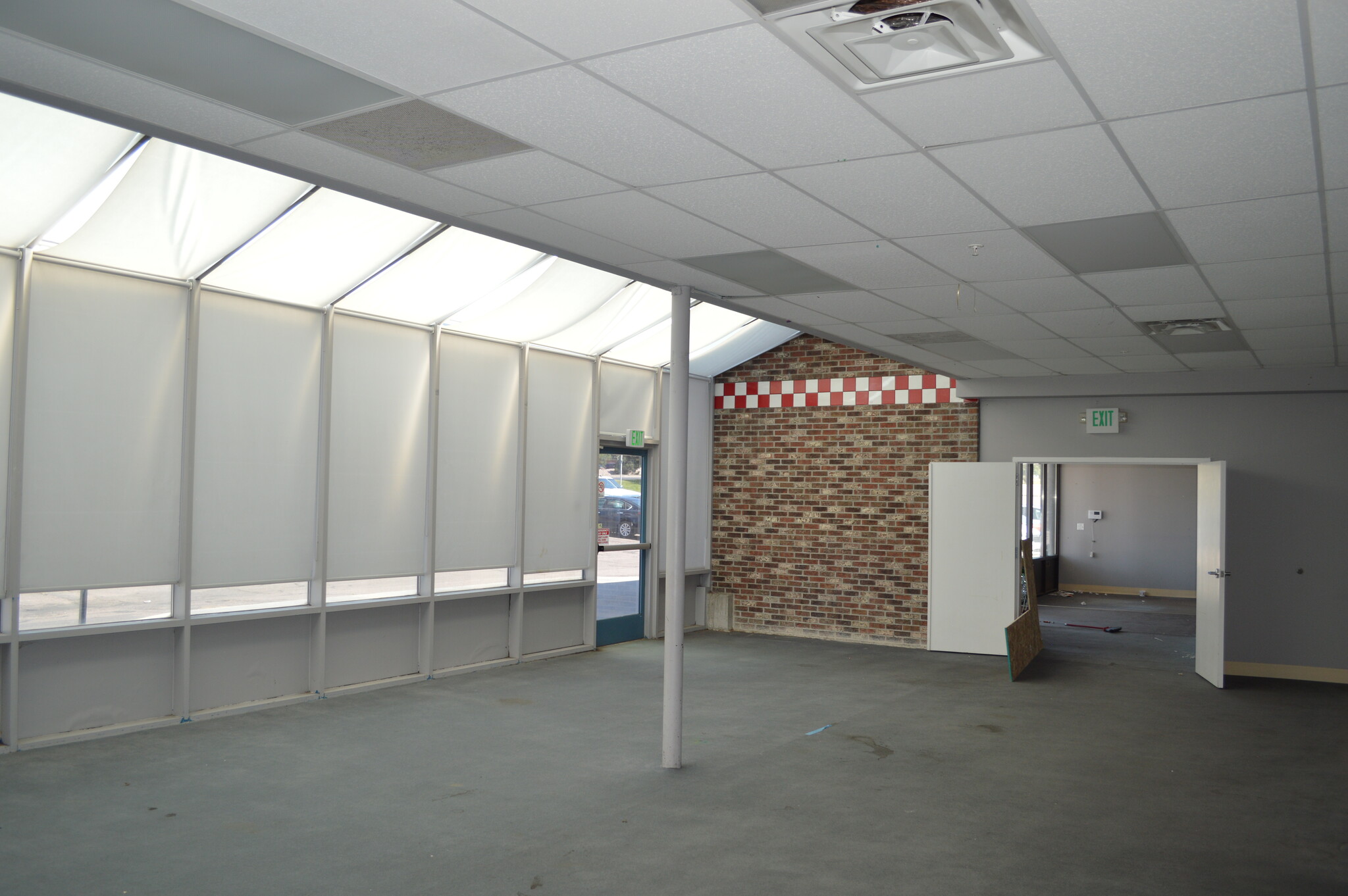 522-586 S Academy Blvd, Colorado Springs, CO à louer Photo de l’immeuble– Image 1 sur 3