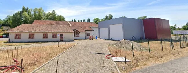 Local d’activités dans Forbach à louer - Photo de l’immeuble – Image 1 sur 3