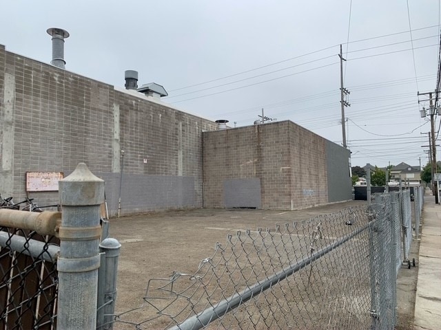 2301 Clement Ave, Alameda, CA à louer - Photo de l’immeuble – Image 1 sur 6