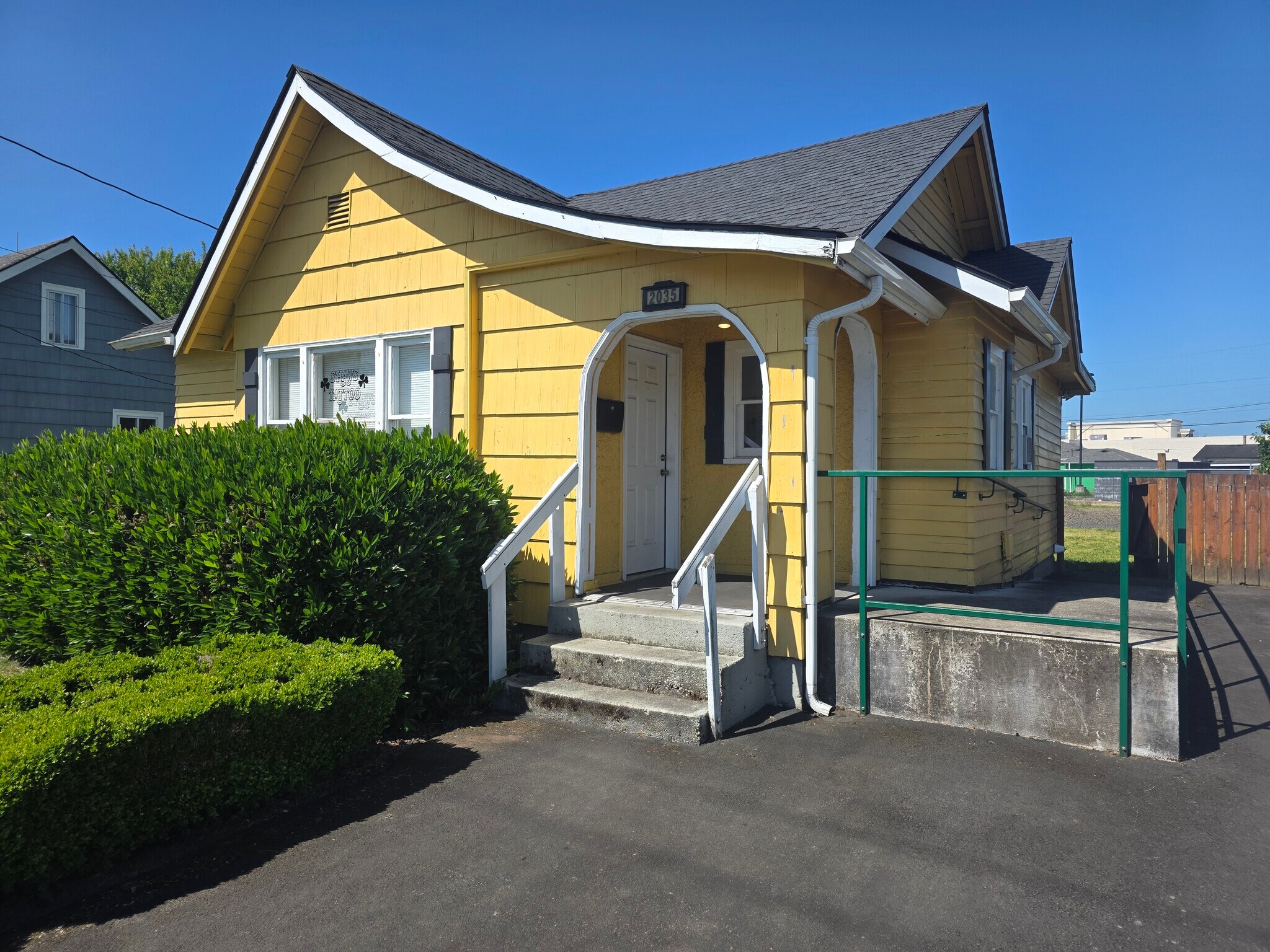 2035 9th Ave, Longview, WA à louer Photo de l’immeuble– Image 1 sur 4
