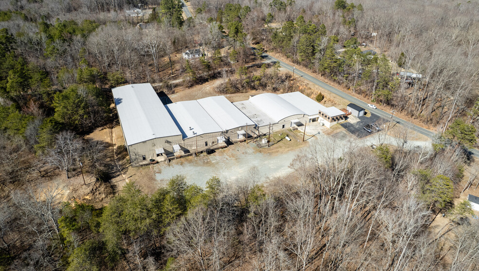 1941 Haw River Hopedale Rd, Burlington, NC à louer - Photo de l’immeuble – Image 3 sur 5
