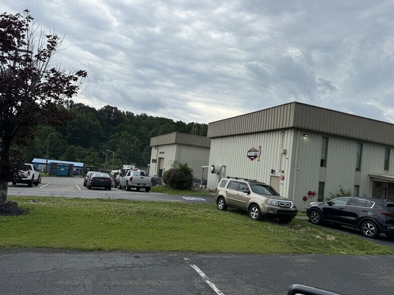 114 Union Valley Rd, Oak Ridge, TN à vendre - Photo de l’immeuble – Image 2 sur 15