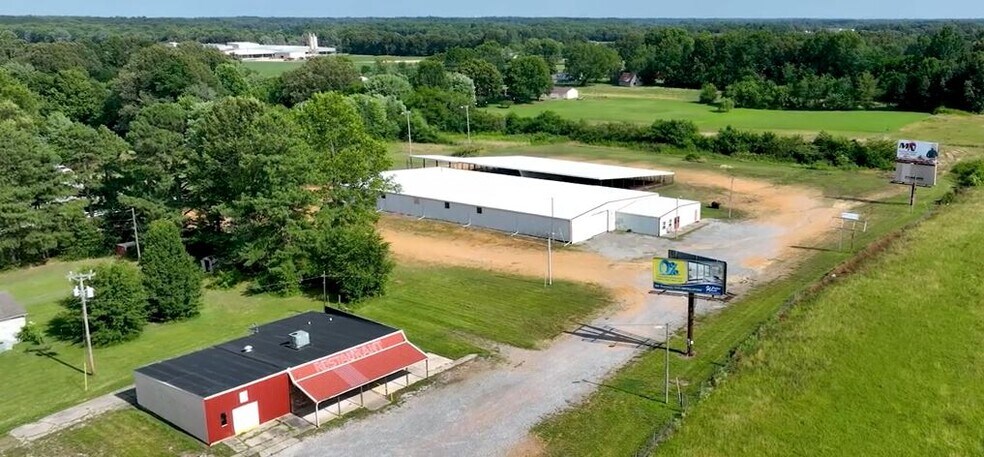 31 E Vaughn Rd, Mayfield, KY à vendre - Photo principale – Image 1 sur 5
