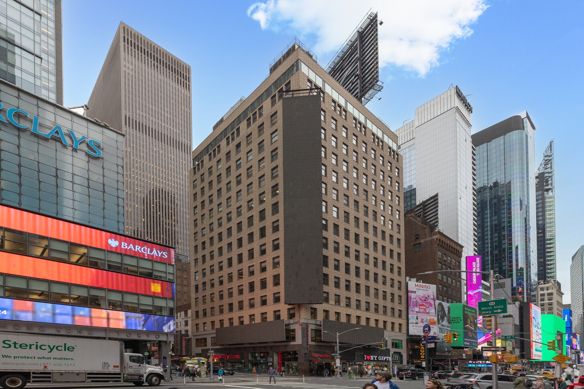 729 Seventh Ave, New York, NY à louer Photo principale– Image 1 sur 7