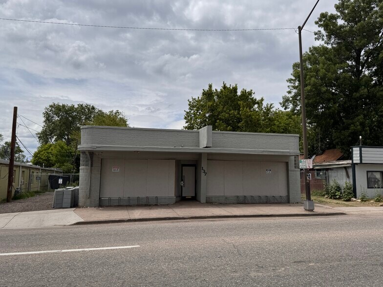 137 S Lincoln Ave, Loveland, CO à vendre - Photo de l’immeuble – Image 1 sur 11