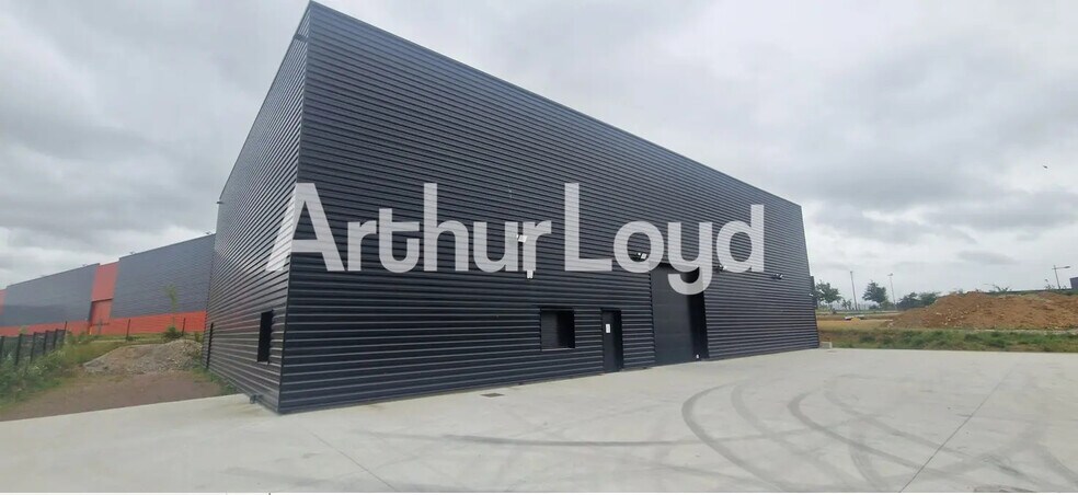 Industriel/Logistique dans Saint-André-sur-Orne à vendre - Photo de l’immeuble – Image 1 sur 5