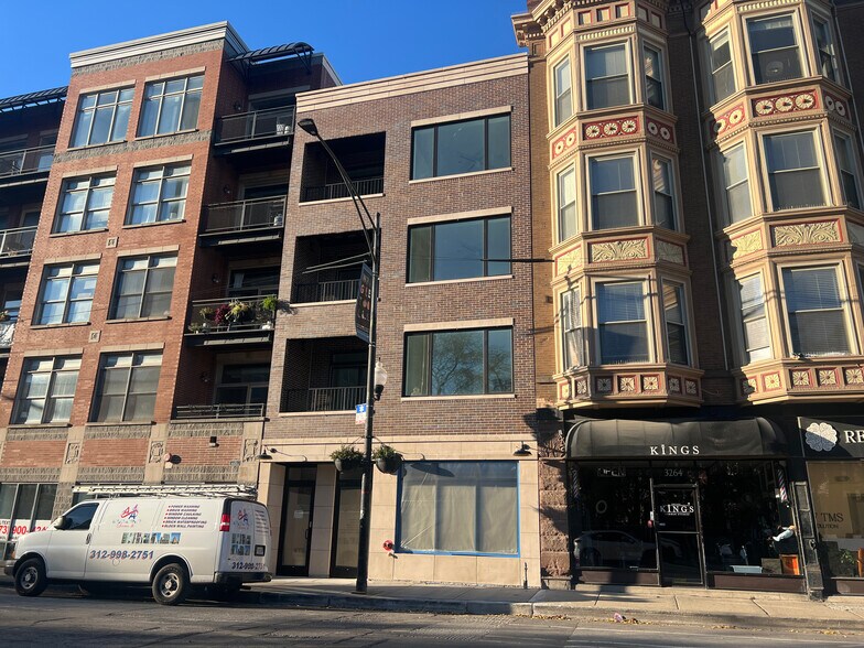3260 N Clark St, Chicago, IL à louer - Photo de l’immeuble – Image 3 sur 3