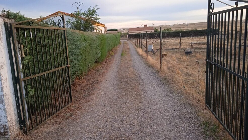 Terrain dans Sierra de Fuentes, Cáceres à vendre - Photo principale – Image 1 sur 8