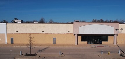 1200-1620 W 75th St, Downers Grove, IL à louer Photo de l’immeuble– Image 1 sur 1