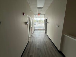 9391 N Florida Ave, Tampa, FL à louer Photo intérieure– Image 2 sur 10