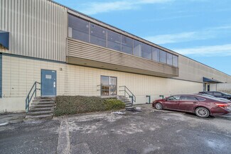 Plus de détails pour 530-590 Chester Rd, Delta, BC - Bureau à louer